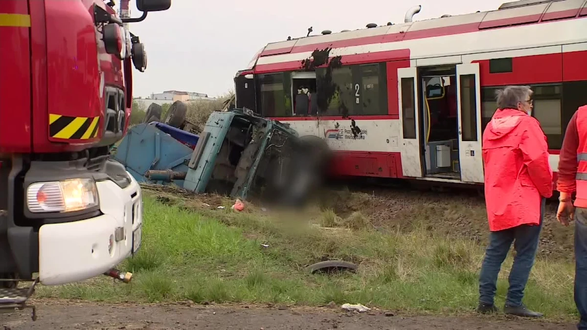 Zarzut spowodowania katastrofy w ruchu lądowym usłyszał sprawca wypadku w podpoznańskim Bolechowie. W środę jadąc ciężarówką, mimo opuszczonych szlabanów, wjechał na przejazd kolejowy i zderzył się z szynobusem. W wypadku rannych zostało 14 osób.