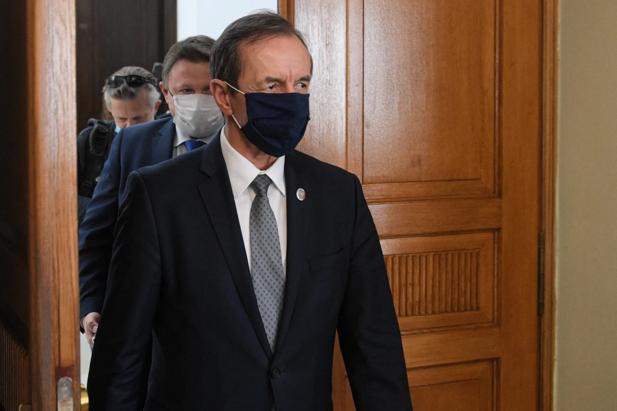 Senat uczyni wszystko, by wybory, które mają być świętem demokracji, odbyły się w sposób zgodny z konstytucją - zapewnił w swoim wystąpieniu z okazji Dnia Polonii i Polaków za Granicą marszałek Senatu Tomasz Grodzki.