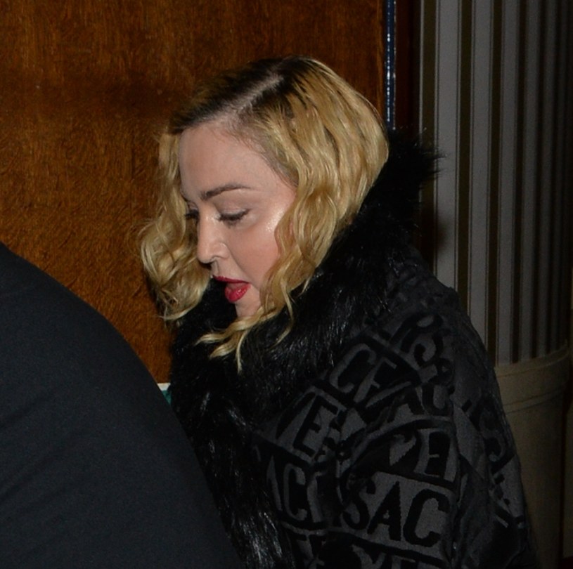 Madonna w kolejnej odsłonie swojego wideo-pamiętnika prowadzonego podczas kwarantanny przyznała się, że zrobiła test na przeciwciała koronawirusa, który wyszedł pozytywnie. "Będę oddychać powietrzem z COVID-19" – zapowiedziała gwiazda. 