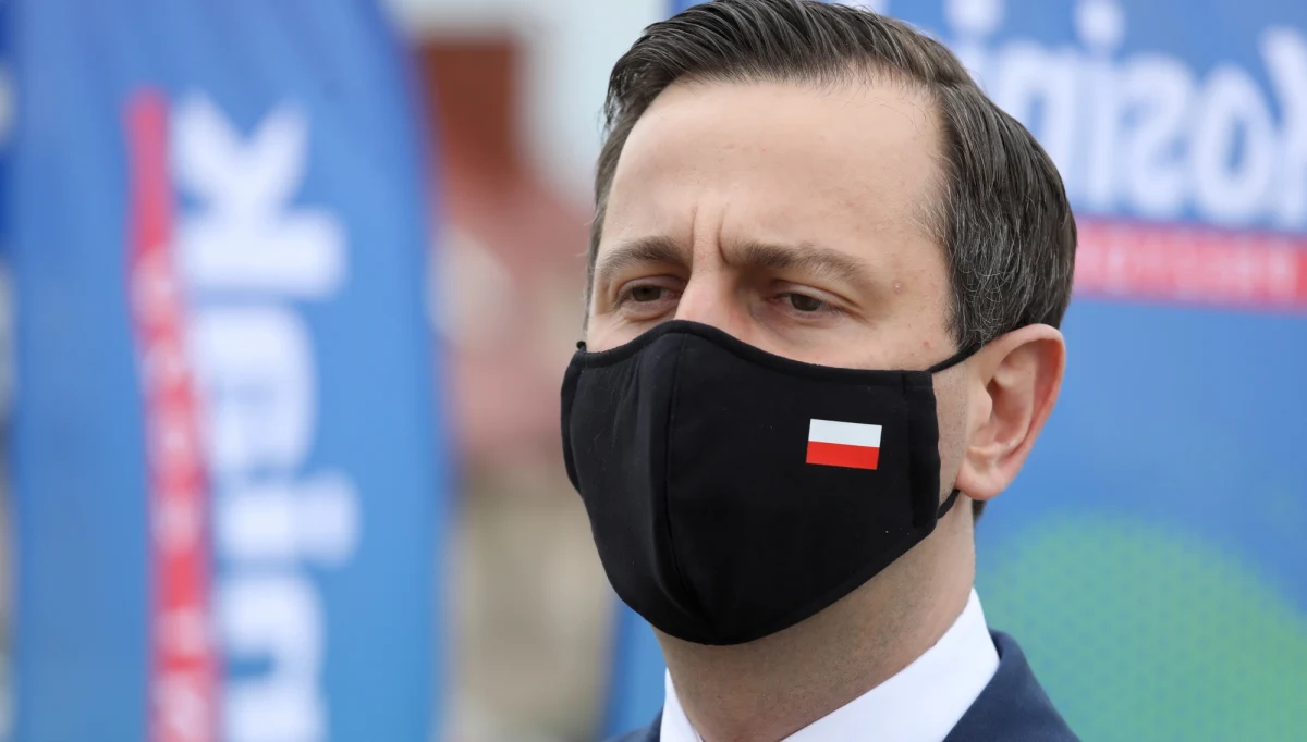 Jeżeli rządzący uparliby się do przeprowadzenia teraz wyborów, to wezmę w nich udział; nie chcę, żeby Andrzej Duda przez kolejne lata narażał Polskę na szwank - mówił lider PSL, kandydat na prezydenta Władysław Kosiniak-Kamysz. Zapewnił, że jako prezydent będzie przestrzegał konstytucji.