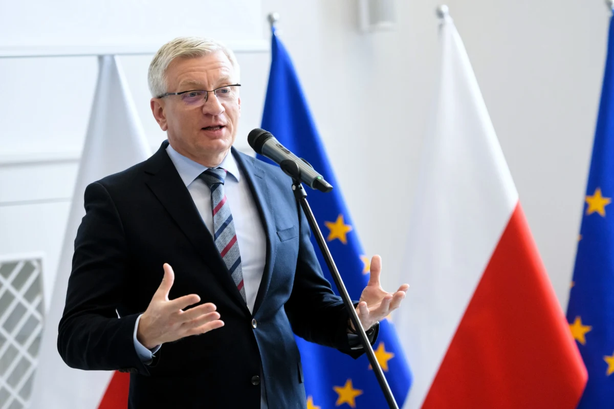 "Być może obecną sytuację polityczną w Polsce trudno porównać do kryzysu sprzed dwóch wieków, ale niewątpliwie - patrząc chociażby na kwestię wyborów prezydenckich – doświadczamy dzisiaj największego od 30 lat kryzysu państwa" – stwierdził prezydent Poznania Jacek Jaśkowiak. "Obecne elity rządzące zakwestionowały najważniejsze założenia, na których - jako wspólnota - budowaliśmy nasze państwo, wydobywając je z pokomunistycznej zapaści" – ocenił. 