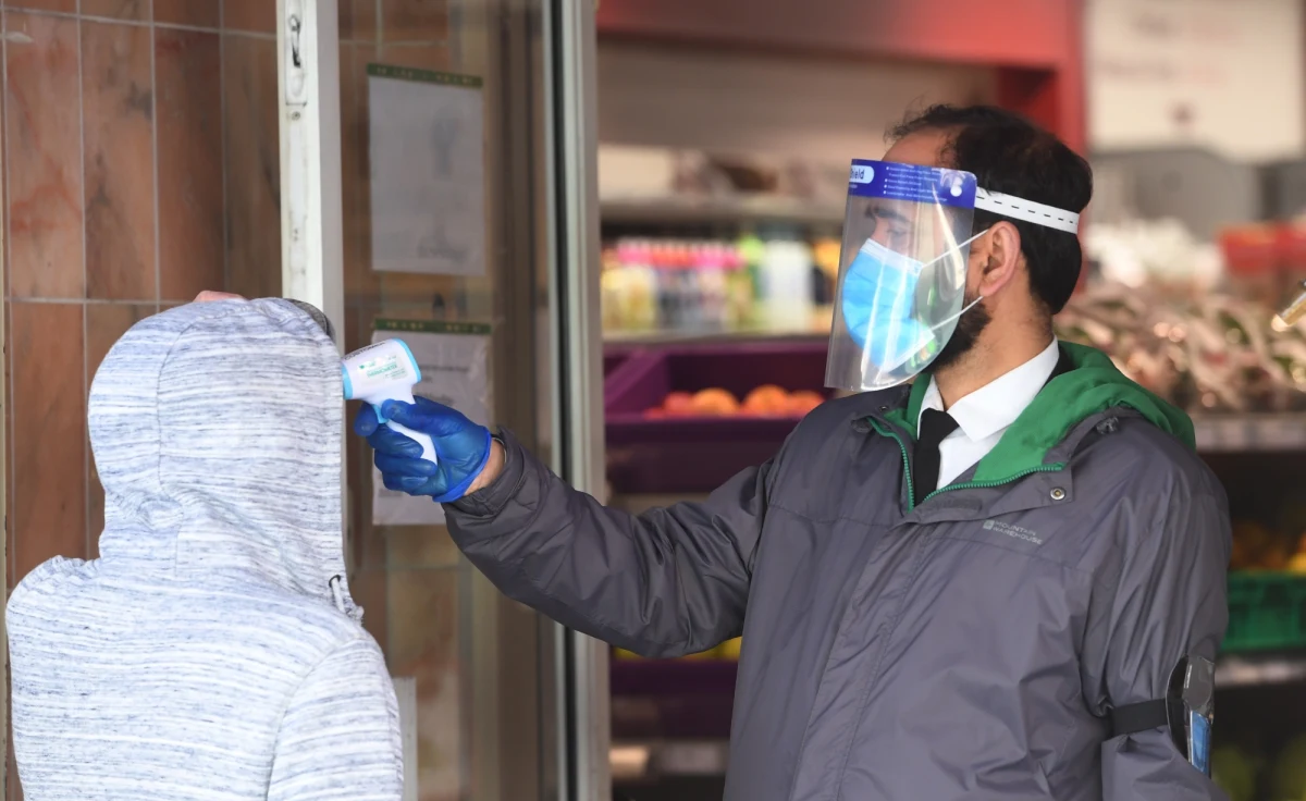 O 315 wzrosła w ciągu doby liczba zgonów z powodu koronawirusa w Wielkiej Brytanii. To oznacza, że łączna liczba ofiar śmiertelnych epidemii w tym kraju to 28 446. 