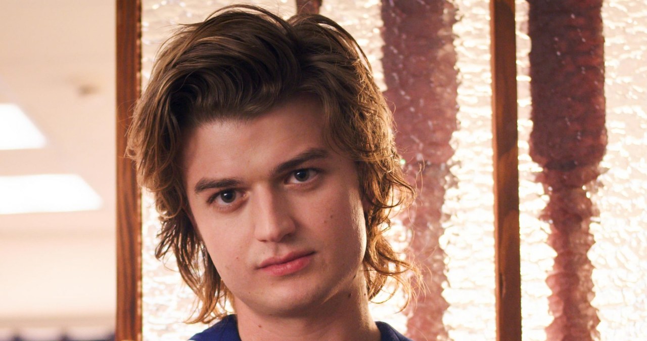 Joe Keery, który w popularnym serialu Netfliksa "Stranger Things" wciela się w postać Steve'a Harringtona, zaostrzył apetyt fanów przed kolejną odsłoną popularnegowidowiska z dreszczykiem. Zdradził bowiem, że nowy sezon sezon serialu będzie o wiele bardziej mroczny niż trzy poprzednie.