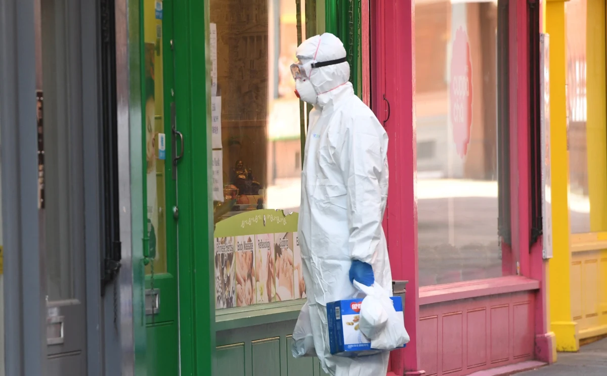 O 288 wzrosła w ciągu doby liczba zgonów z powodu koronawirusa w Wielkiej Brytanii, co oznacza, że łączna liczba ofiar śmiertelnych epidemii w tym kraju wynosi już 28 734 - poinformował w poniedziałek po południu minister zdrowia Matt Hancock.
