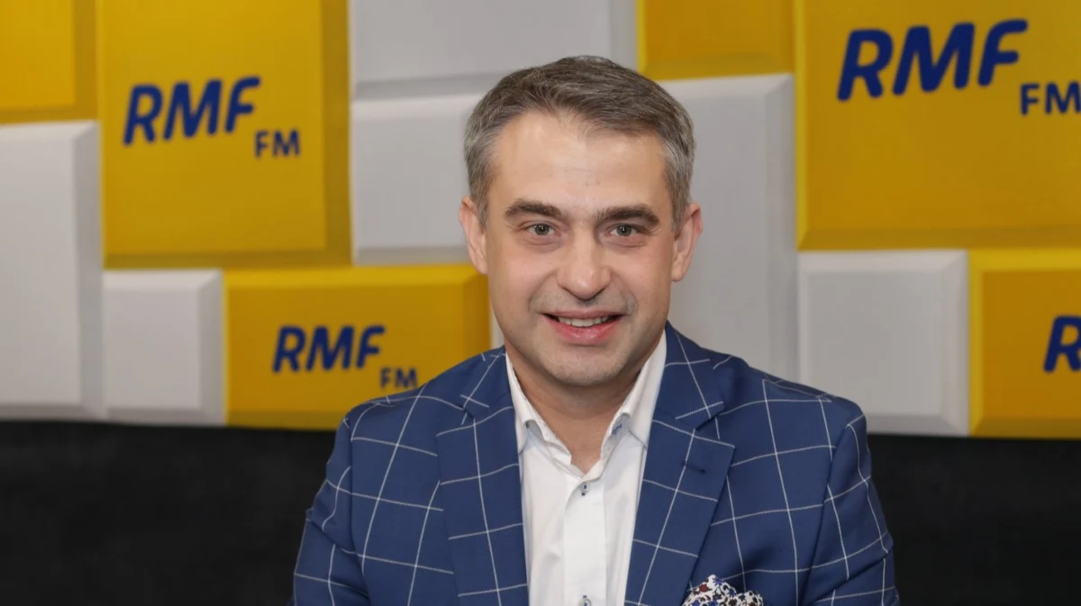 „Nic tak nie niszczy autorytetu państwa jak to, że na 6 dni przed wyborami nie wiemy, jak one będą przebiegały i 30 milionów obywateli nie wie, czy będzie głosowało czy nie” – tak o niewiadomej w sprawie wyborów prezydenckich mówił w Porannej rozmowie w RMF FM Krzysztof Gawkowski, poseł Lewicy.