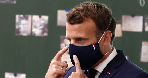 „Na wakacje nie wyjedziemy z Europy” – powiedział prezydent Francji Emmanuel Macron w szkole w mieście Poissy w centralnym regionie Ile-de-France. Przekonywał tam Francuzów, by posłali dzieci do szkół po 11 maja, czyli po zakończeniu kwarantanny.