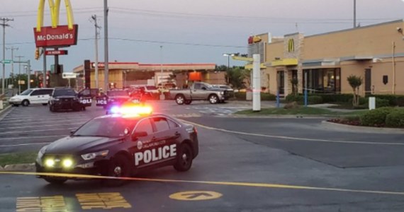 32-letnia Amerykanka otworzyła ogień do jej pracowników restauracji McDonald's w amerykańskim mieście Oklahoma City. Raniła cztery osoby, ponieważ kazano jej opuścić lokal.