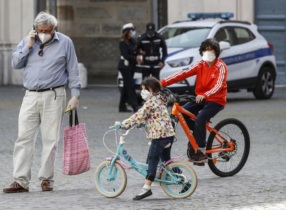 Temperatura ani szerokość geograficzna nie wydają się być związane z rozprzestrzenianiem się COVID-19, natomiast skuteczne w jego ograniczaniu okazały się zamknięcie szkół oraz inne środki zapobiegawcze - informują naukowcy na łamach "Canadian Medical Association Journal".