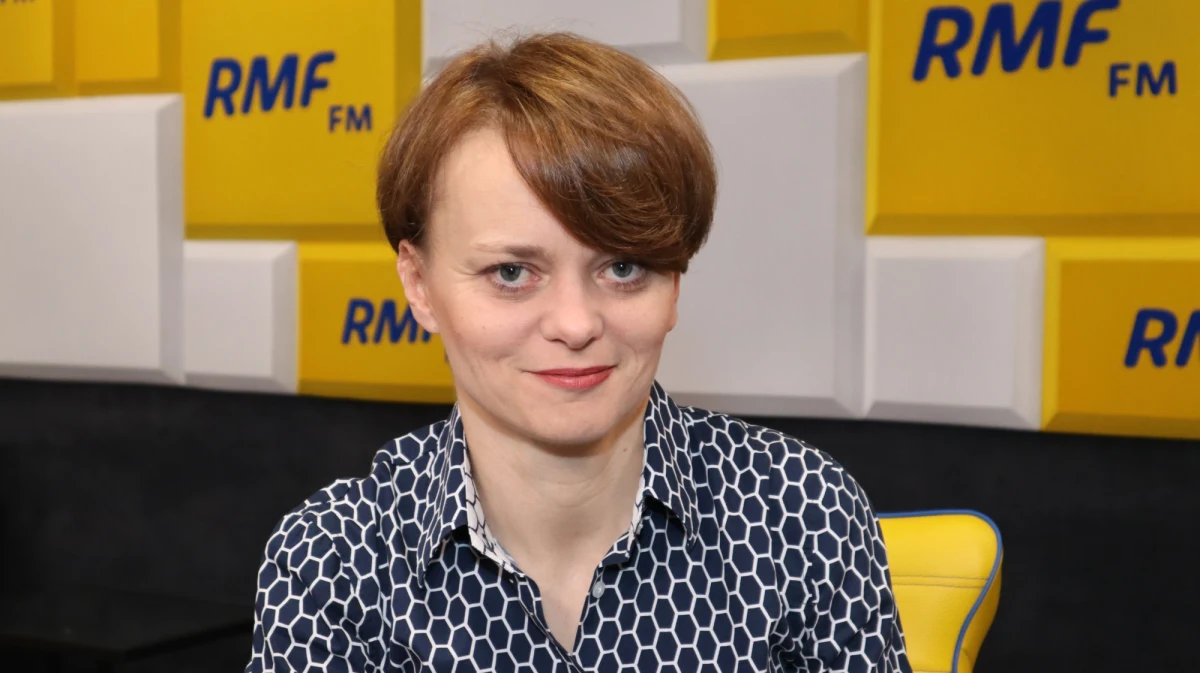 "Mamy stan bezprecedensowy, takiej sytuacji nie przewidzieli konstytucjonaliści, linia orzecznicza Sądu Najwyższego" - tak o jutrzejszych wyborach prezydenckich, które de facto się nie odbędą, mówiła Jadwiga Emilewicz, gość Krzysztofa Ziemca w RMF FM. "Sądząc po opiniach ekspertów, jakie pojawiały się w mediach, PKW stwierdzi "zerowy wynik" wyborów, będziemy musieli w ten sposób jakoś ten proces zakończyć" - dodawała wicepremier. Jak podkreślała, jeśli nawet Sąd Najwyższy nie odniesie się do oświadczenia Państwowej Komisji Wyborczej, "to tak czy owak zaczynamy nowy cykl wyborczy".