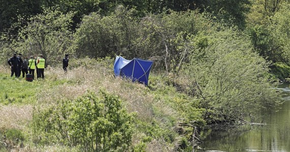 W rzece Kwisa w Nowogrodźcu znaleziono w sobotę rano ciało dziecka. Czynności prowadzone na miejscu przez prokuraturę i policję potwierdziły, że jest to 3,5-letni chłopiec, którego poszukiwania trwały od poniedziałku 27 kwietnia.