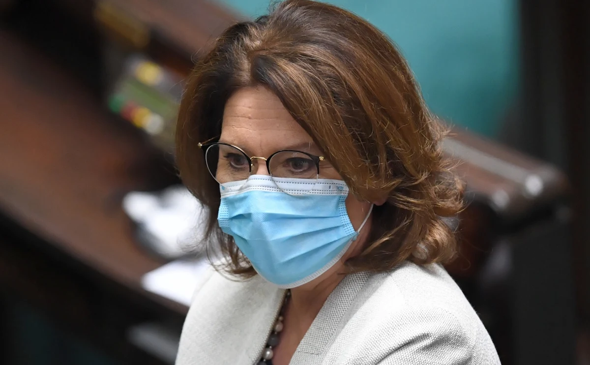 Nie zamierzam rezygnować ze startu - zapewniła we wtorek kandydatka KO na prezydenta Małgorzata Kidawa-Błońska. Stwierdziła, że jej wyborcy zechcą oddać na nią głos, jeśli wybory prezydenckie będą bezpieczne i zorganizowane przez PKW.