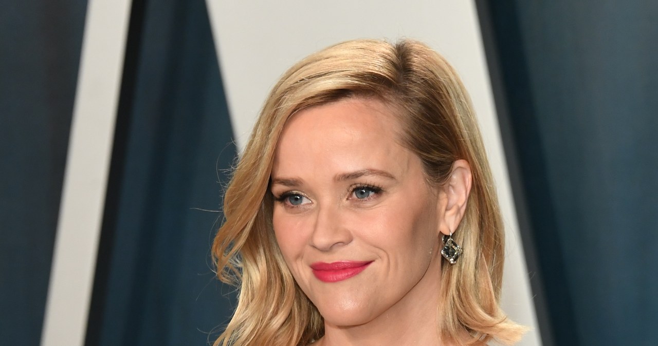 Reese Witherspoon, zdobywczyni Oscara za rolę w filmie "Spacer po linie", kontynuuje swoją "podróż" po serwisach streamingowych. Po nakręconych dla Apple TV+ i Hulu serialach "The Morning Show" i "Little Fires Everywhere" oraz występie w "Wielkich kłamstewkach" HBO, tym razem Reese Witherspoon zobaczymy w dwóch komediach romantycznych nakręconych dla Netfliksa.