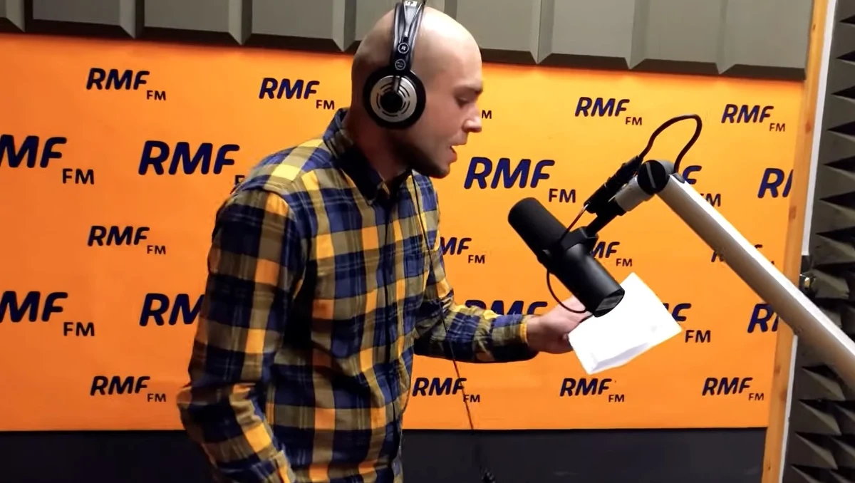 Pomorski reporter RMF FM Kuba Kaługa wziął udział w charytatywnej akcji #hot16challenge2. Dziennikarz nagrał charytatywną piosenkę i wsparł medyków, którzy walczą z koronawirusem.