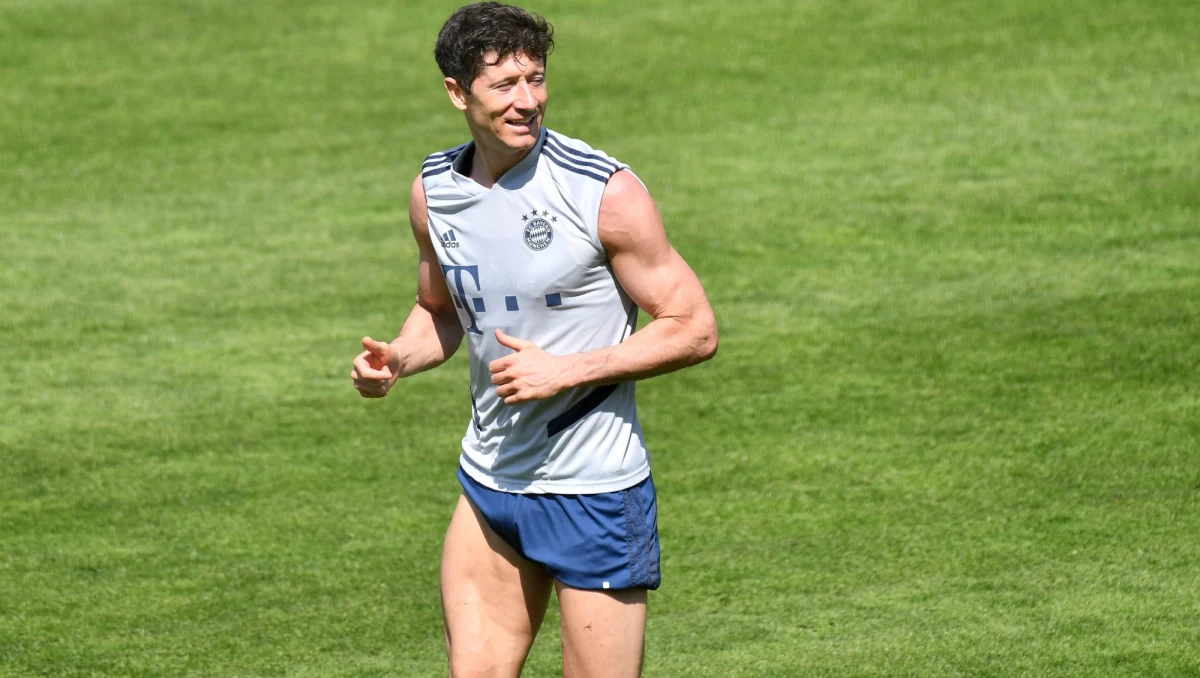 Robert Lewandowski przygotowuje się do powrotu na boisko. Już w niedzielę Bayern Monachium wznowi rozgrywki po przerwie spowodowanej pandemią koronawirusa. Mistrzowie Niemiec zagrają na wyjeździe z Unionem Berlin. 