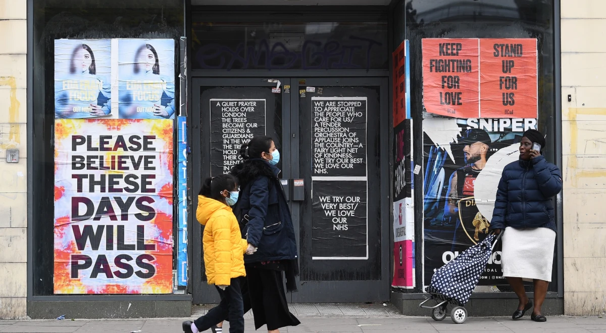 O 428 zwiększyła się w ciągu ostatniej doby liczba zmarłych na Covid-19 w Wielkiej Brytanii. Łączna liczba ofiar w tym kraju wzrosła do 33 614. Brytyjskie ministerstwo zdrowia podało także, że w kraju wykryto 3446 nowych zakażeń SARS-CoV-2. 