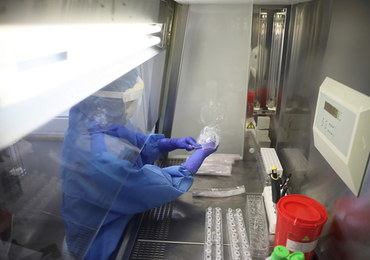 Eksperci: Powszechniejsze szczepienia przeciw grypie ułatwiłyby diagnozę COVID-19