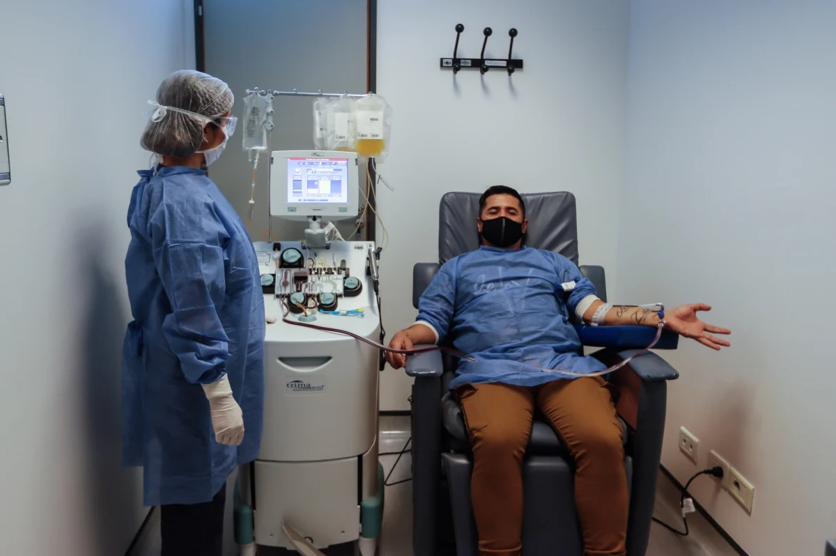 U jednej trzeciej pacjentów chorobą Covid-19 dochodzi do ostrej niewydolności nerek, a 14 proc. wymaga nawet dializoterapii – wynika z obserwacji specjalistów Nowego Jorku. Dodają oni, że powodem tego jest raczej ogólnie ciężki przebieg choroby. Szpitale powinny być jednak na to przygotowane.