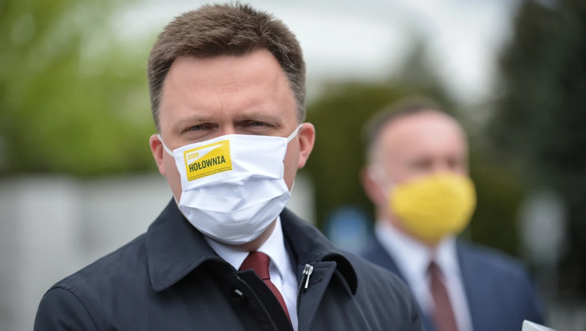 Wystawienie Rafała Trzaskowskiego jako kandydata na prezydenta jest sposobem na zaradzenie różnym problemom wewnętrznym Platformy Obywatelskiej - ocenił w sobotę niezależny kandydat Szymon Hołownia.