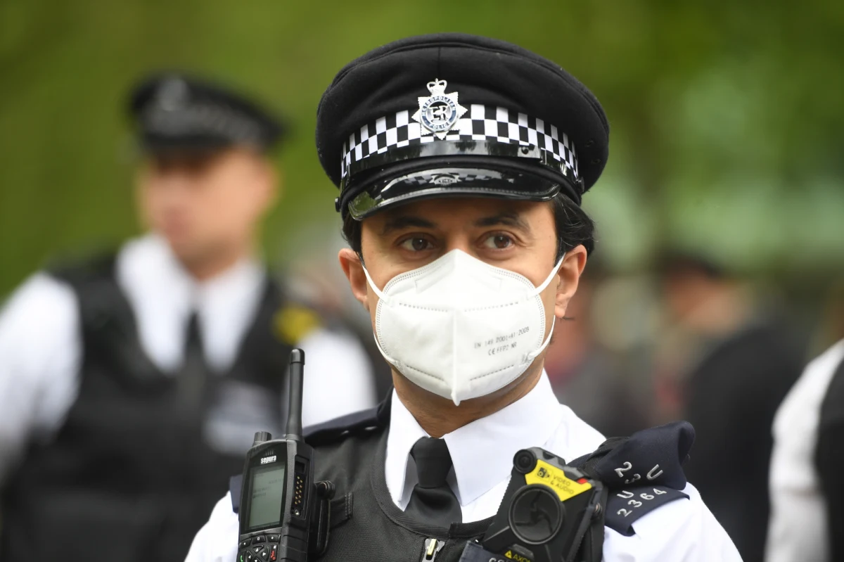 Brytyjski premier Boris Johnson przyznał, że ludzie mogą być sfrustrowani złożonością nowych wytycznych wprowadzanych w czasie znoszenia restrykcji związanych z epidemią koronawirusa. Zapowiedział też, że chciałby od lipca powrotu do - jak to ujął - "prawie normalności".