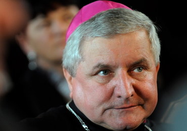O biskupie bawiącym się w chowanego