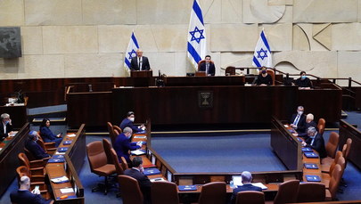 Izrael: Po 500 dniach tymczasowego rządu Kneset zatwierdził nowy gabinet