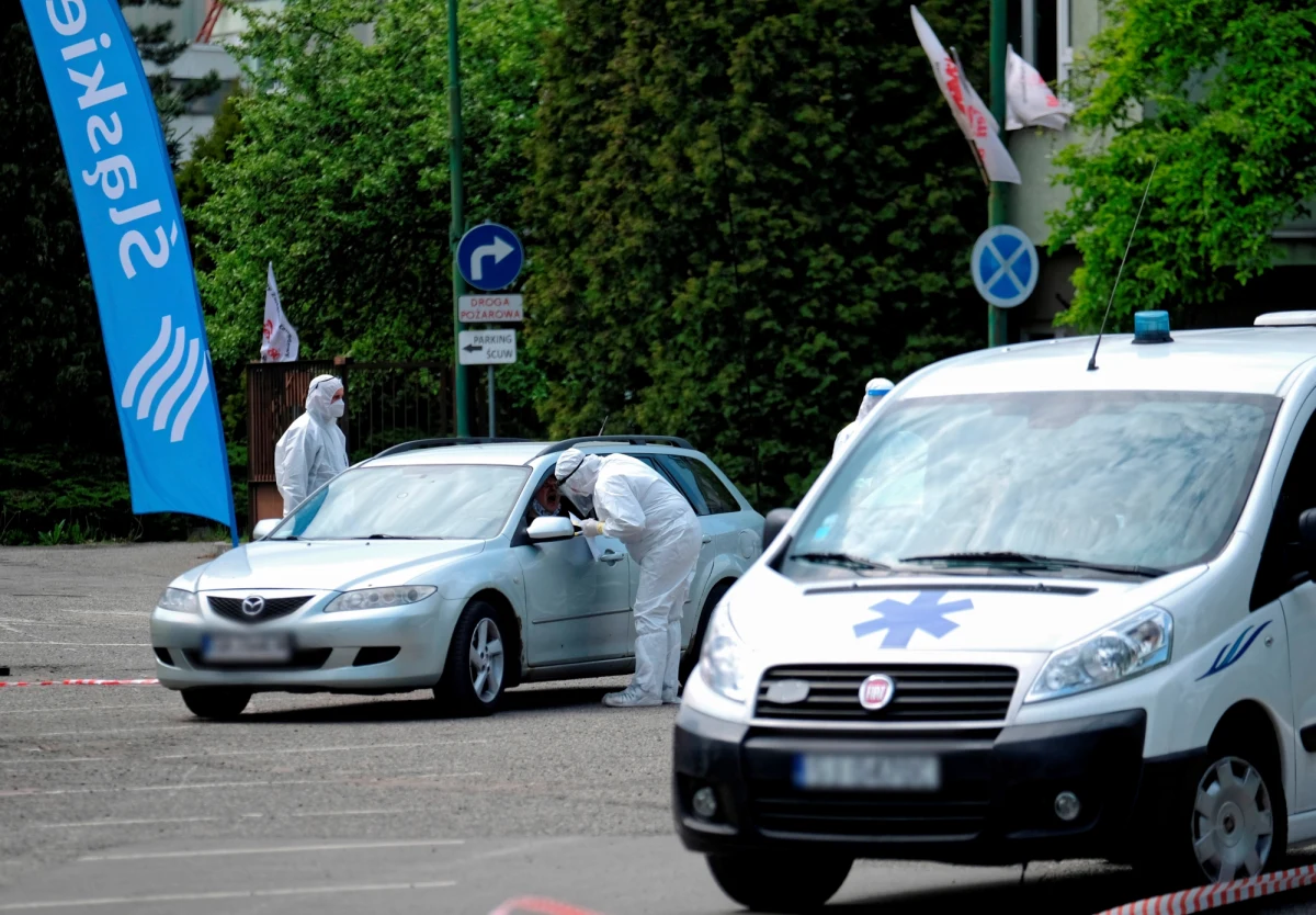 Siedemnastu kolejnych górników z kopalni Pniówek zakażonych koronawirusem. Tym samym liczba osób z dodatnim wynikiem testów wzrosła w tym zakładzie do ponad pół tysiąca. W Jastrzębskiej Spółce Węglowej zdecydowana większość zakażonych jest właśnie w tej kopalni.