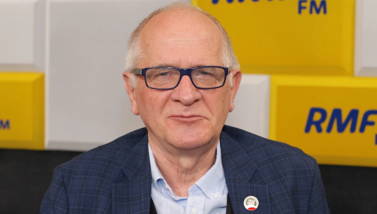 „Ja się bardzo cieszę, że politycy upominają się o wolność słowa, bo sam się o nią upominam od lat” – mówił w Porannej rozmowie w RMF FM szef Rady Mediów Narodowych Krzysztof Czabański, pytany o reakcje polityków na sytuację w radiowej Trójce. „Wszyscy troszczymy się o wolność słowa w mediach publicznych” – powiedział. Czabański stwierdził także, że zmieniając media rada "przebudowuje Polskę w dobrą stronę". 