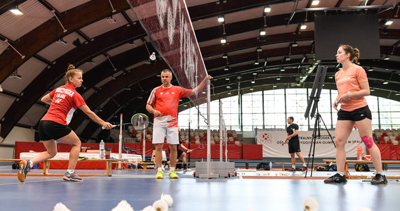 Najlepsi polscy badmintoniści trenują na zgrupowaniu w Centralnym Ośrodku Sportu w Spale. Biało-czerwoni szlifują formę, w oczekiwaniu na decyzję światowej federacji w sprawie dokończenia lub przeprowadzenia od nowa kwalifikacji do igrzysk olimpijskich w Tokio.