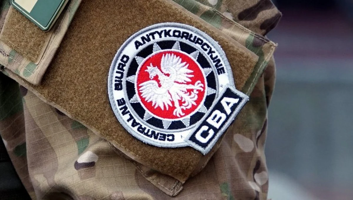 Funkcjonariusze z Delegatury Centralnego Biura Antykorupcyjnego w Białymstoku zatrzymali trzech członków zorganizowanej grupy przestępczej. Wartość wyłudzonego przez grupę podatku VAT mogła wynieść nawet 175 milionów złotych - poinformowało CBA. 