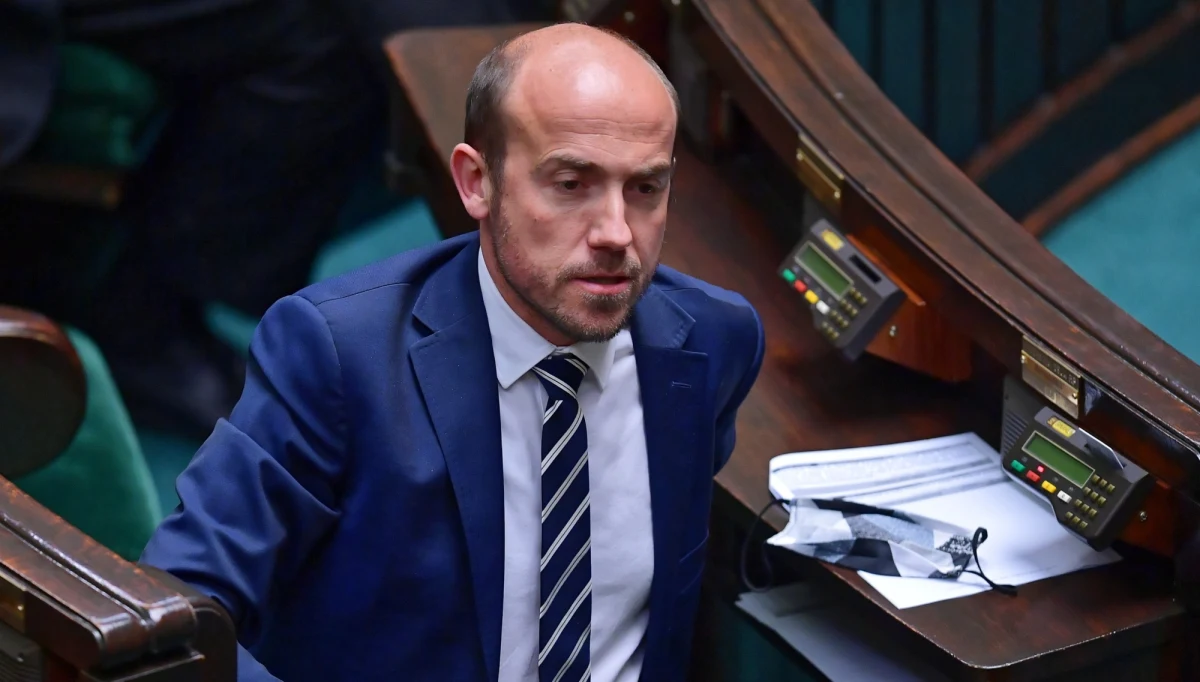 ​"To wielki skandal, to widać, że ta władza nie potrafi zrobić prostego zamówienia" - mówił lider Platformy Obywatelskiej Borys Budka w rozmowie o dostawie masek z Chin, które - jak wynika z informacji mediów - nie spełniały norm bezpieczeństwa. Zdaniem Budki rząd mógł poradzić sobie znacznie lepiej w walce z pandemią koronawirusa.