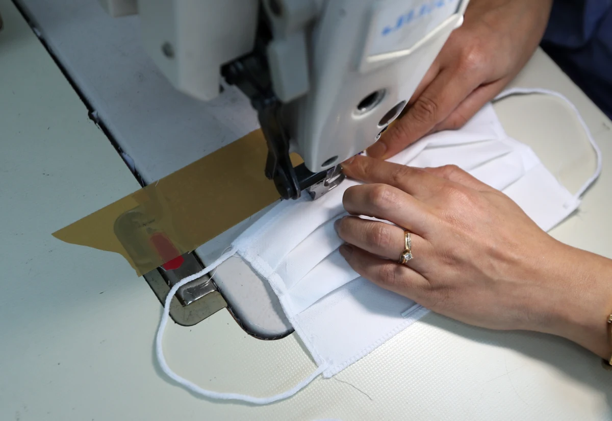 Po Polsce i Holandii także Belgia zgłosiła Komisji Europejskiej wątpliwości co do jakości maseczek, które zostały przekazane krajom członkowskim w ramach unijnego wsparcia - poinformował rzecznik KE Stefan de Keersmaecker.