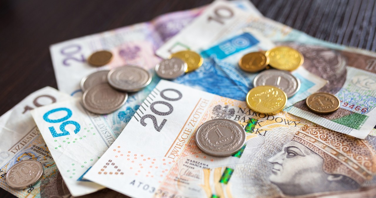 Szef NBP zapowiada obniżki stóp procentowych. Tak zagregował złoty