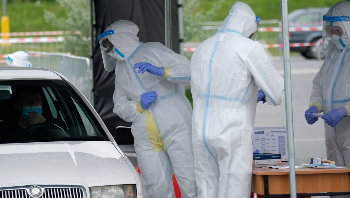 Do ponad 3 tys. wzrosła w środę liczba górników, u których potwierdzono obecność koronawirusa. Najwięcej nowych zachorowań ujawniono wśród górników kopalni Pniówek. W pozostałych czterech zatrzymanych z powodu SARS-CoV-2 kopalniach sytuacja się stabilizuje i stopniowo wznawiają one pracę.