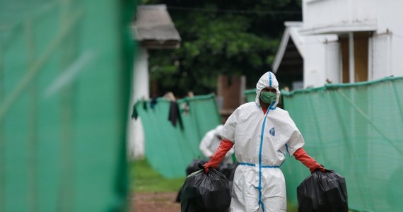 Liczba wszystkich zakażeń wywołanych przez koronawirusa SARS-CoV-2 od wybuchu pandemii na świecie przekroczyła 5 mln. Jeszcze na początku kwietnia tego roku było 1 mln przypadków. Najwięcej infekcji jest obecnie w USA, Rosji i Brazylii – wynika z najnowszych danych Światowej Organizacji Zdrowia (WHO).