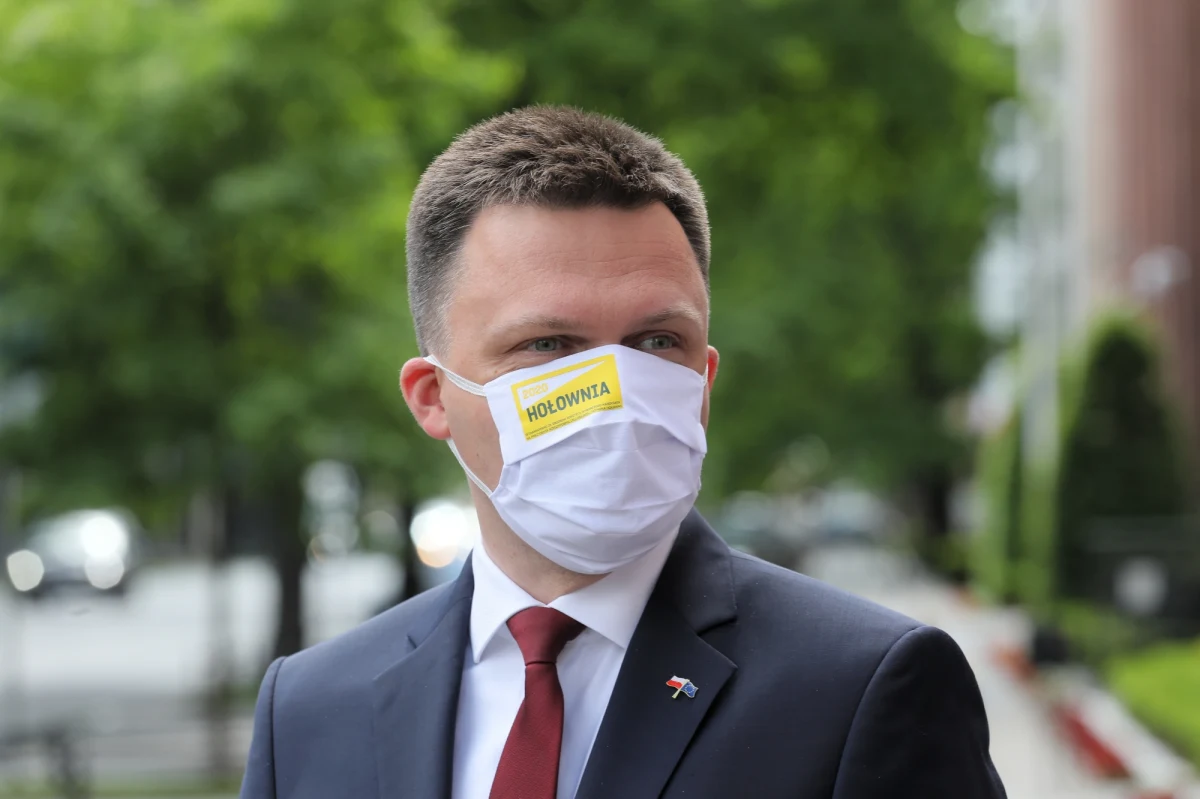 Szymon Hołownia pochwalił się nowym spotem wyborczym, mimo że obecnie nie ma kampanii prezydenckiej. Po odwołanym głosowaniu 10 maja, a przed ogłoszeniem nowej daty wyborów, komitety wyborcze nie powinny funkcjonować.