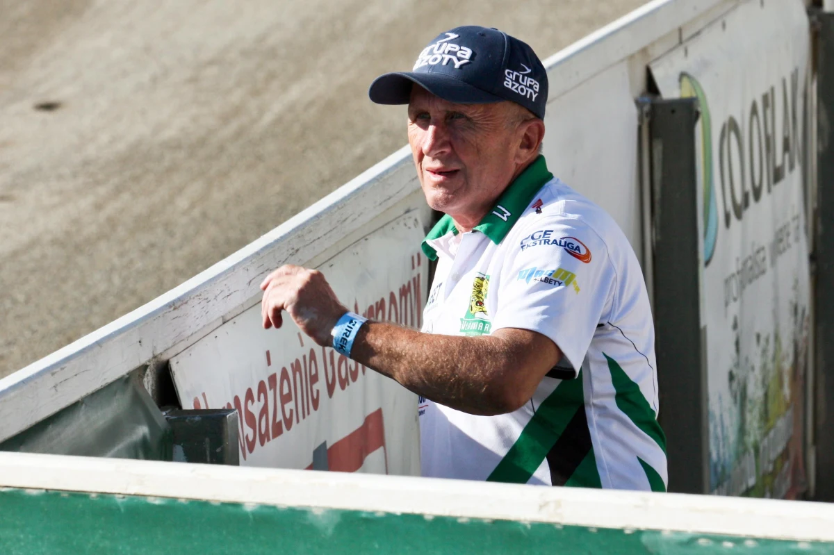 12 czerwca rozpocznie się nowym sezon żużlowej PGE Ekstraligi. Zawodnicy, którzy przyjechali do Polski z zagranicy, przechodzą kwarantannę. Powrotu do treningów już nie mogą doczekać się trener i zawodnicy Eltrox Włókniarza Częstochowa. Trener Marek Cieślak już planuje ze swoimi zawodnikami, którzy przechodzą kwarantannę, wspólne rowerowe treningi. O tym, jak drużyna Włókniarza przechodzi kwarantannę, a także o meczach rozgrywanych w grobowej atmosferze z trenerem Włókniarza Częstochowa rozmawiał Wojciech Marczyk z redakcji sportowej RMF FM. 