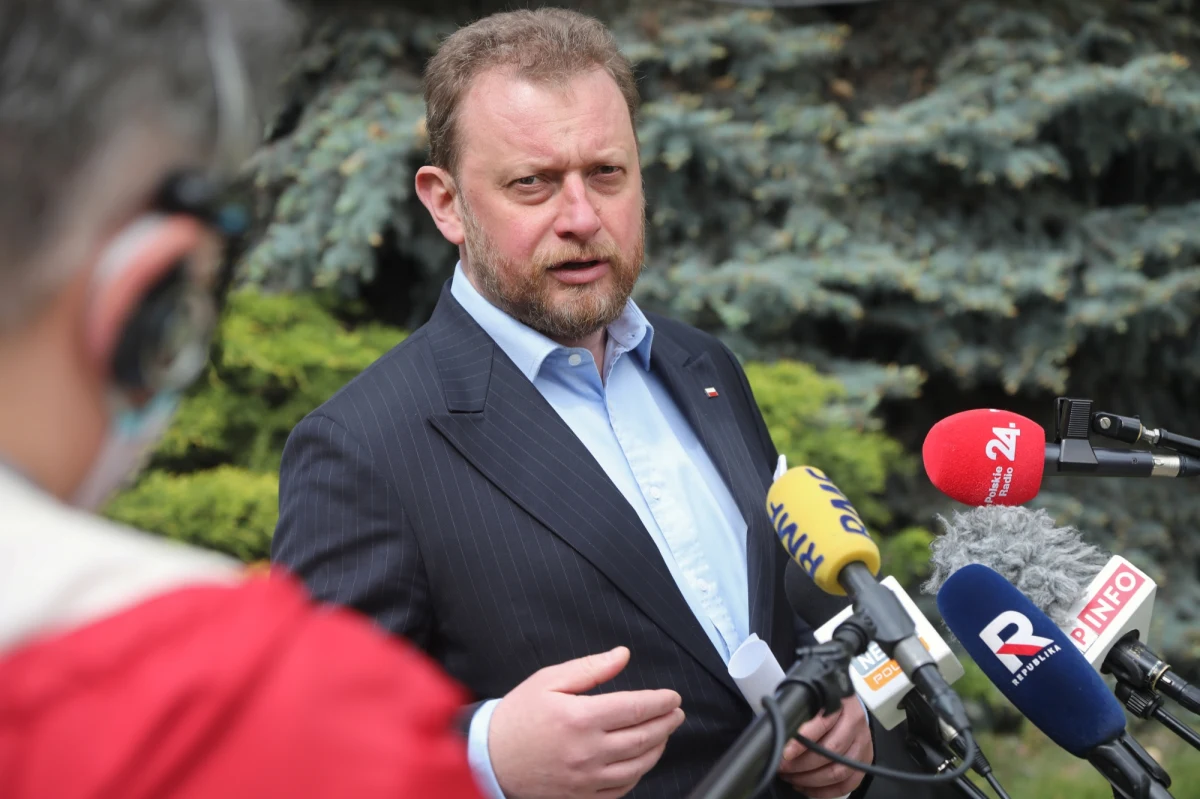 Resort zdrowia wydał 125 mln zł na bezwartościowe testy antygenowe. Od firmy sprzedającej lotnie kupił po zawyżonej cenie respiratory za 200 mln zł - pisze "Gazeta Wyborcza".