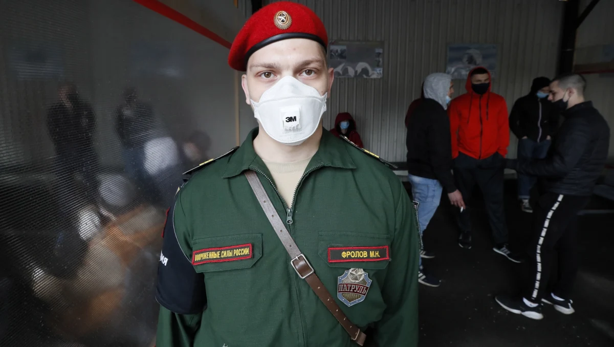 Liczba przypadków śmiertelnych Covid-19 przekroczyła w czwartek w Rosji 3 tysiące i wynosi obecnie 3099; w ciągu ostatniej doby zmarło 127 pacjentów. Od środy odnotowano 8849 nowych przypadków zakażenia koronawirusem i liczba infekcji wynosi teraz 317 554.