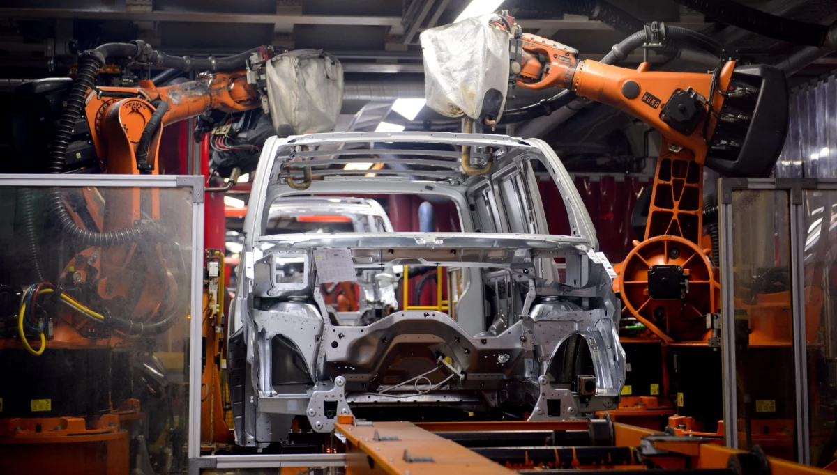 Gigantyczny spadek produkcji w fabrykach. Jak podaje Główny Urząd Statystyczny, w kwietniu w ciągu miesiąca produkcja przemysłowa spadła o 25,5 proc. To największy spadek co najmniej od 27 lat, czyli od początku opracowywania takich danych.