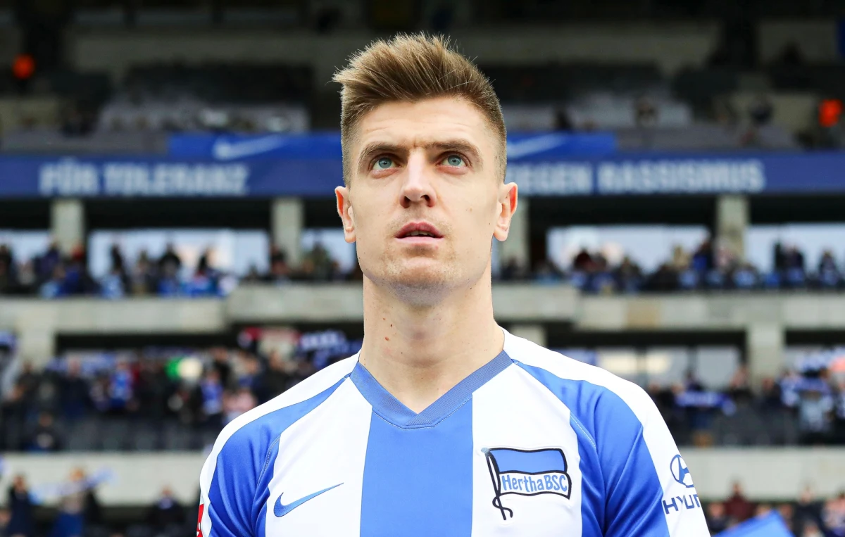 Dziś o 20:30 w niemieckiej Bundeslidze czekają nas pierwsze w historii derby Berlina, w których zmierzy się dwóch Polaków. Na stadionie Olimpijskim Hertha, w której występuje Krzysztof Piątek podejmie Union, którego bramkarzem jest Rafał Gikiewicz. - To będzie ciężki mecz gatunkowo dla Herthy - uważa Artur Wichniarek były zawodnik klubu z Berlina, a obecnie ekspert Polsatu Sport, z którym o derbach Berlina rozmawiał Wojciech Marczyk z redakcji sportowej RMF FM.