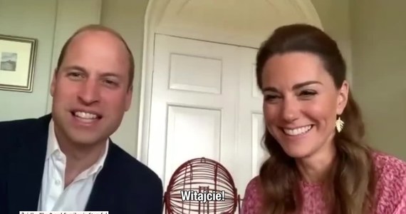 Książę William i księżna Kate wsparli mieszkańców domu opieki w Cardiff w dobie koronawirusa. Oprócz dobrego słowa i wsparcia mentalnego znana para poprowadziła też wirtualne bingo! Jak sobie poradzili?