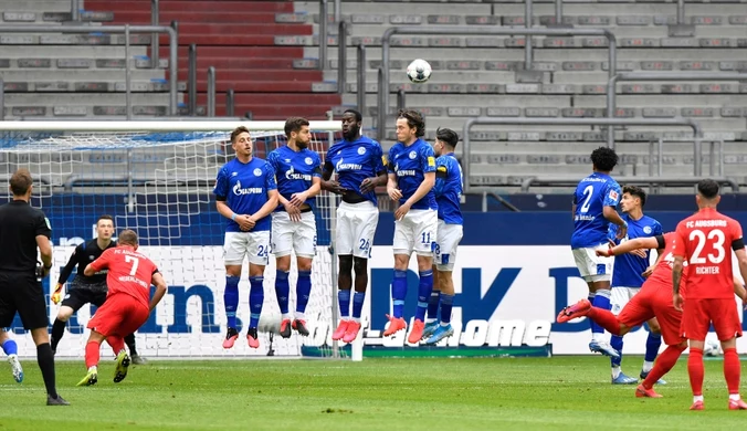 Schalke 04 - FC Augsburg 0-3 w meczu 27. kolejki Bundesligi