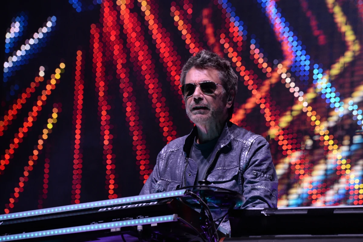 Rewolucję w sferze organizacji koncertów – w związku z pandemią koronawirusa - proponuje sławny francuski kompozytor, wykonawca i producent muzyki elektronicznej Jean-Michel Jarre. Chce on, by internet stal się wielką salą koncertową.