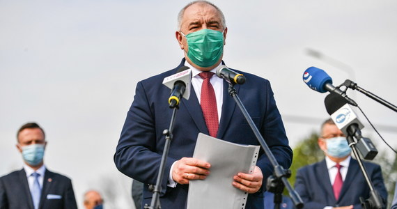 W tym tygodniu Sejm zajmie się prawdopodobnie wnioskiem Koalicji Obywatelskiej o odwołanie Jacka Sasina z funkcji wicepremiera i ministra aktywów państwowych. KO zarzuca Sasinowi m.in. naruszenie przepisów Kodeksu karnego w związku z przygotowaniami do wyborów prezydenckich 10 maja.