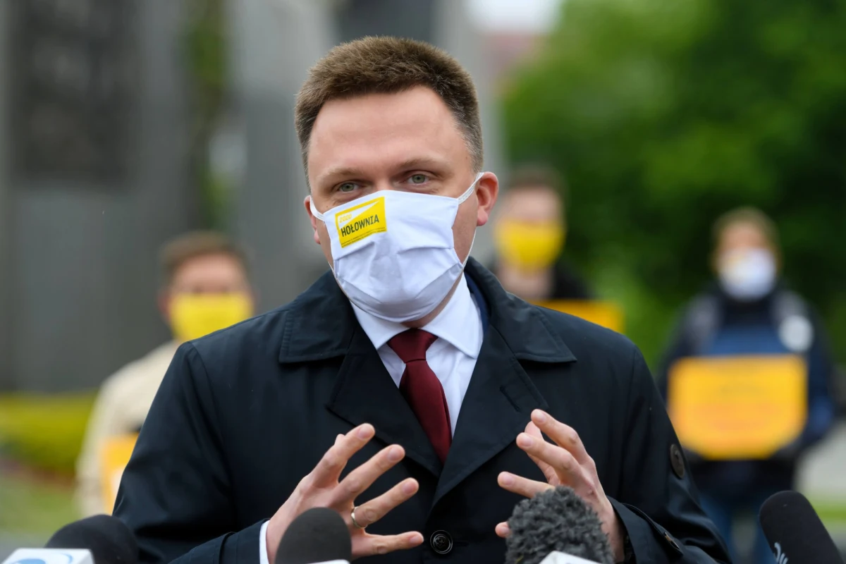 Według danych GUS z marca br. ubyło 150 tys. miejsc pracy w oparciu o umowę o pracę, nie znamy danych, jaka jest skala bezrobocia wśród osób zatrudnionych na umowę zlecenie - podkreślił kandydat na prezydenta Szymon Hołownia.