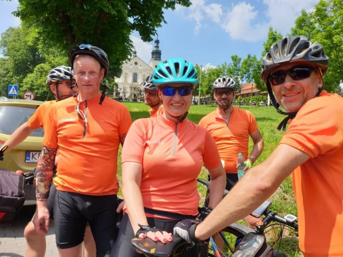 Wielkimi krokami zbliża się V edycja Krynickiego Rajdu Rowerowego. Potrwa 11 dni i polegać będzie na przejechaniu 1200 km na rowerach z Krynicy Morskiej do Krynicy-Zdroju. 