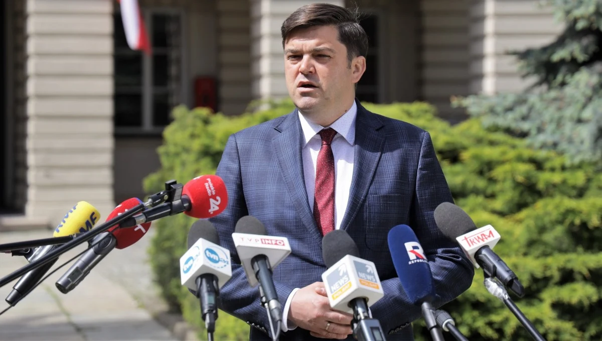 Pierwsze wyniki analizy nie wskazują, żebyśmy odnotowali wzrost zakażeń w wyniku łagodzenia obostrzeń – powiedział we wtorek rzecznik Ministerstwa Zdrowia Wojciech Andrusiewicz. Przekazał też, że o kolejnym etapie znoszenia restrykcji poinformują premier i minister zdrowia.