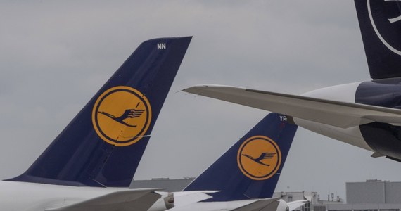 Irlandzkie linie lotnicze Ryanair zaskarżą niemiecki pakiet pomocowy dla Lufthansy. Niemiecki przewoźnik ma otrzymać od rządu 9 miliardów euro - zdaniem dyrektora generalnego Ryanaira, może to pozwolić Lufthansie zmniejszyć ceny i tym samym uderzyć w rynek. 