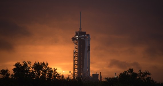 W środę po raz pierwszy od blisko 10 lat z terenu USA wystartuje załogowa misja do Międzynarodowej Stacji Kosmicznej. Z przylądku Canaveral na Florydzie rakieta Falcon 9 wyniesie amerykańskich astronautów: Roberta Behnkena i Douglasa Hurley'a.