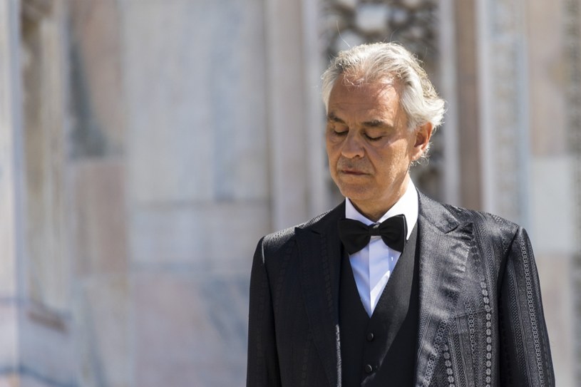 Włoski śpiewak Andrea Bocelli wyznał, że zmagał się z koronawirusem. Zdecydował, że teraz pomoże innym zakażonym.